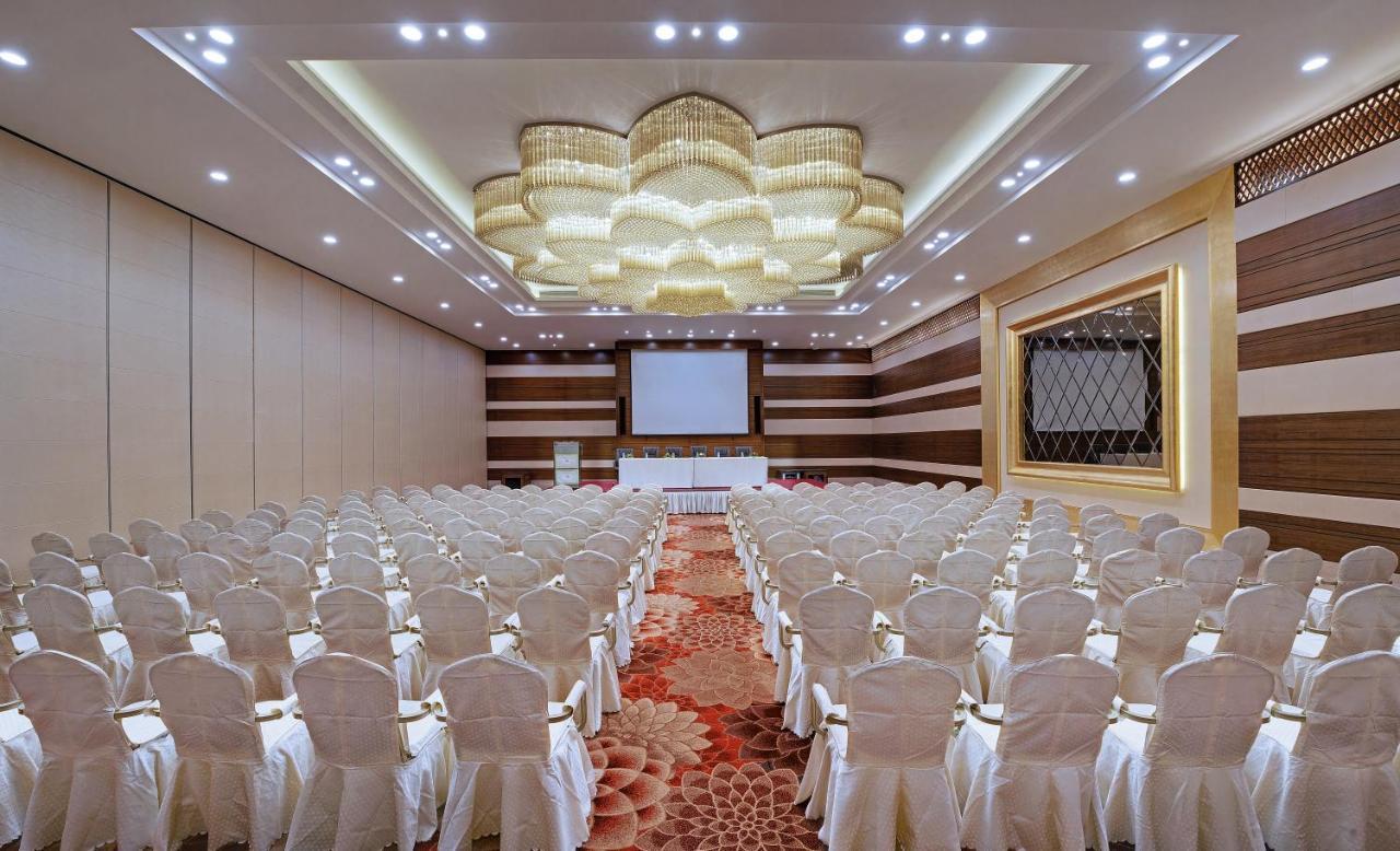โรงแรมสายชี โกลฮาปูร์ ภายนอก รูปภาพ